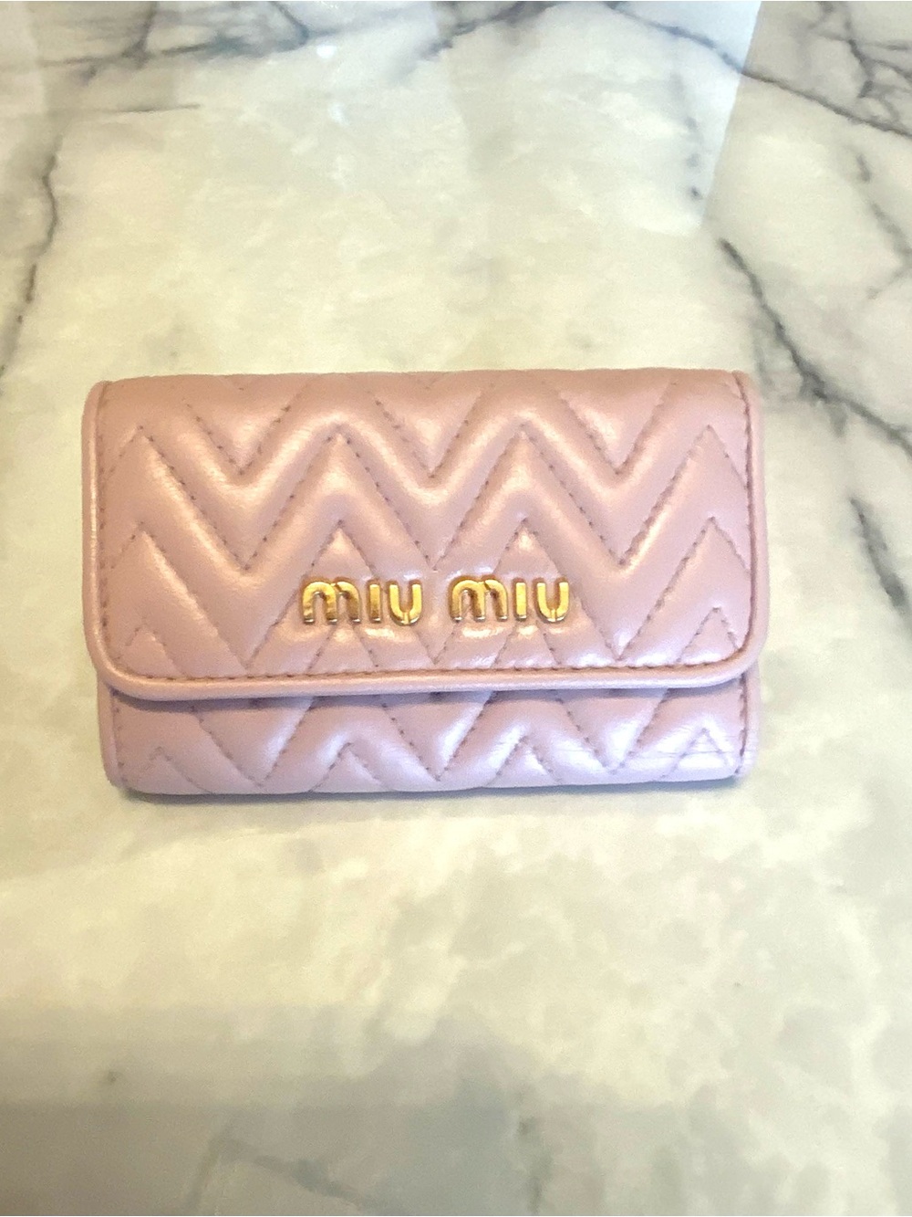 Miu Miu Quilted dusty rose color Leather keyholder with Gold Logo - Picture 4 of 12